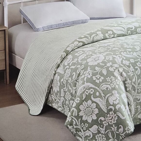 Laura‎ Ashley King Plush Blanket Reversible Floral Stripe Sage Ivory Shabby Chic - Picture 4 of 16